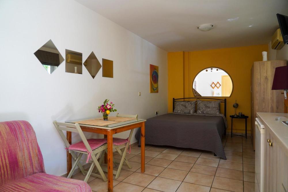 Cosy Guest House With Private Yard Saronida Exterior foto